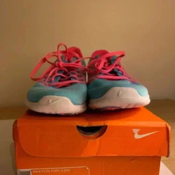 K. Youth NIKE Flex Fury 2- Multicolor- US 6.5Y - Picture 3 of 4
